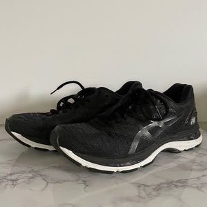 Asics Gel Nimbus 20 Triple Black Size 8.5